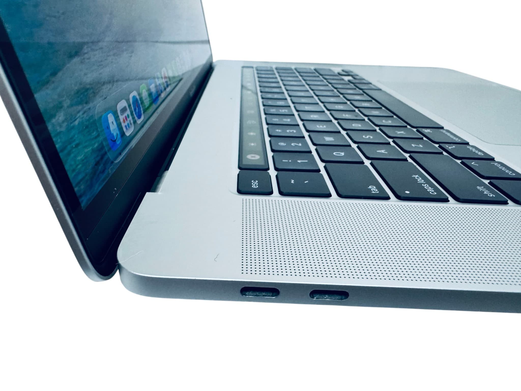 apple-macbook-pro-16-inch-fg-01207-6